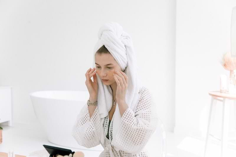biorivitalizzazione viso quanto dura | Ialuronico Milano